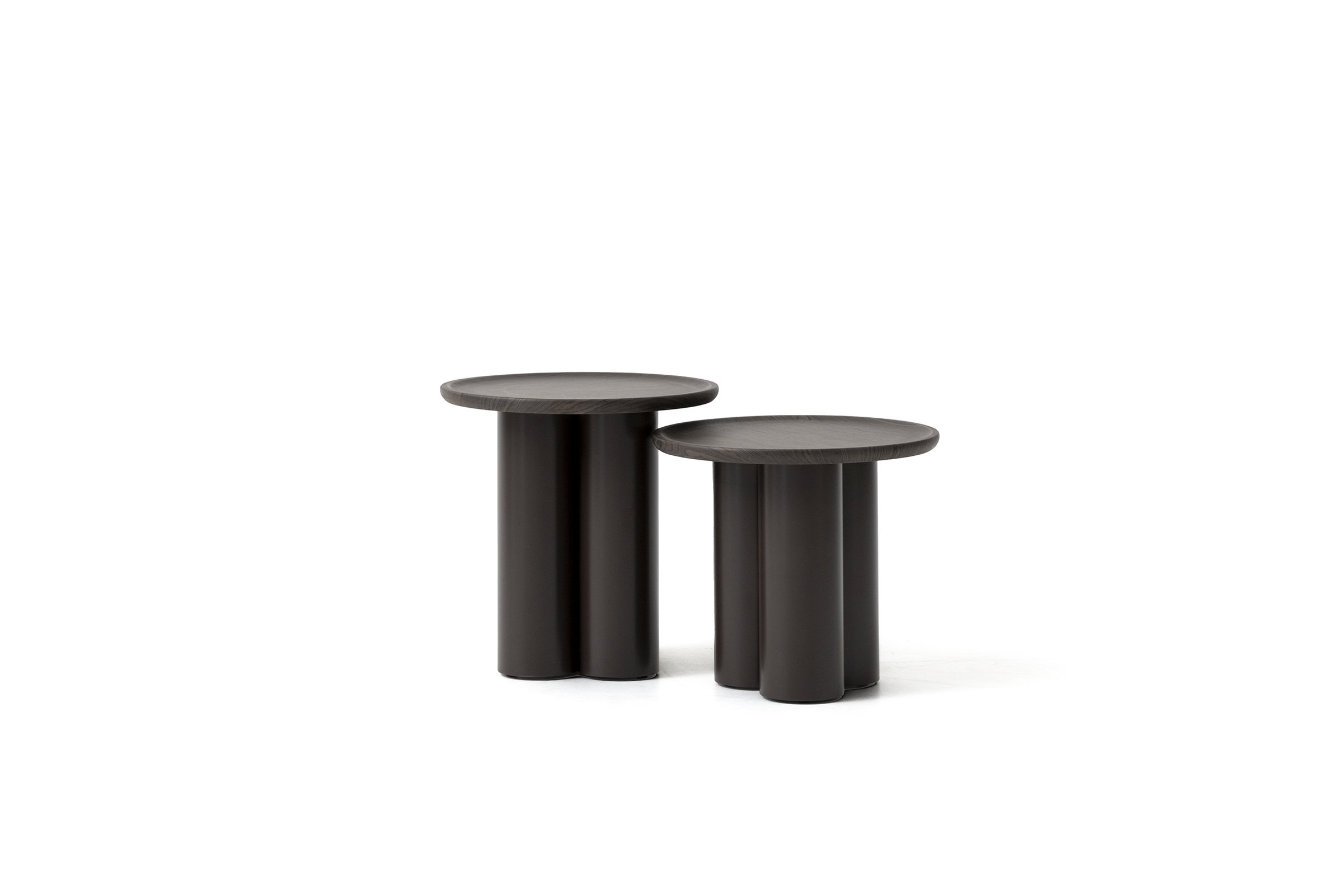 Ensemble de tables d'appoint Arel sur fond blanc