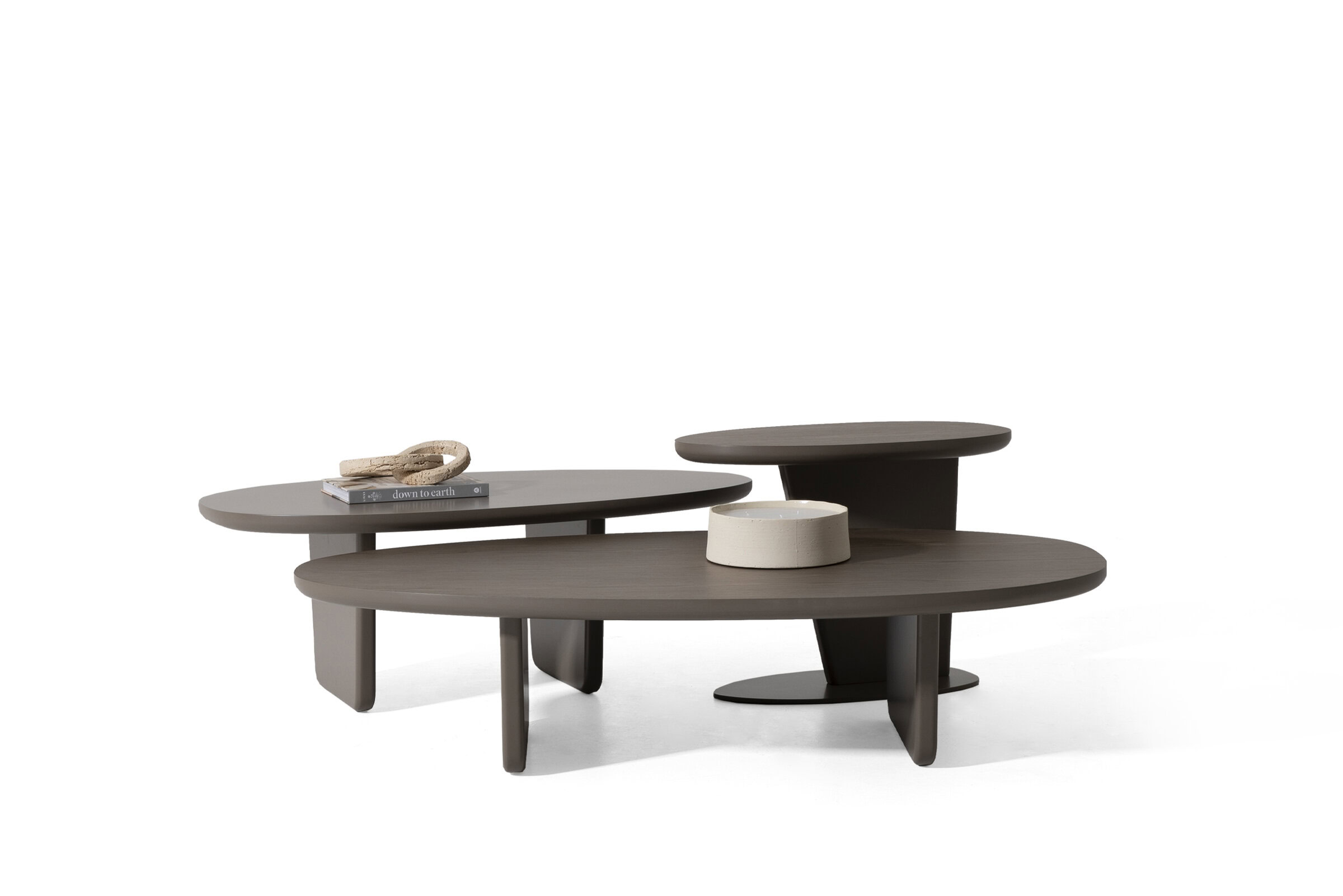 Vue de profil du set de tables Barcelona