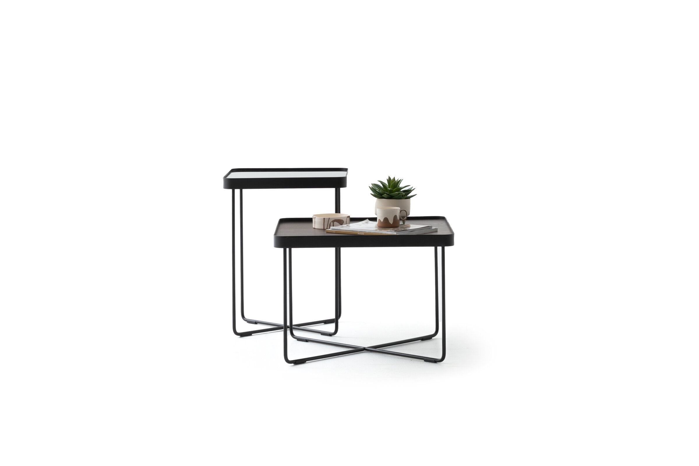 Petite table basse Forte sur fond blanc