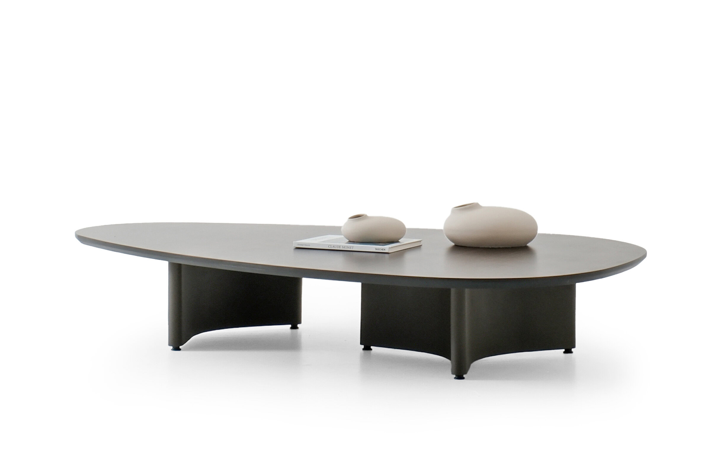 Grande table basse Lava sur fond blanc