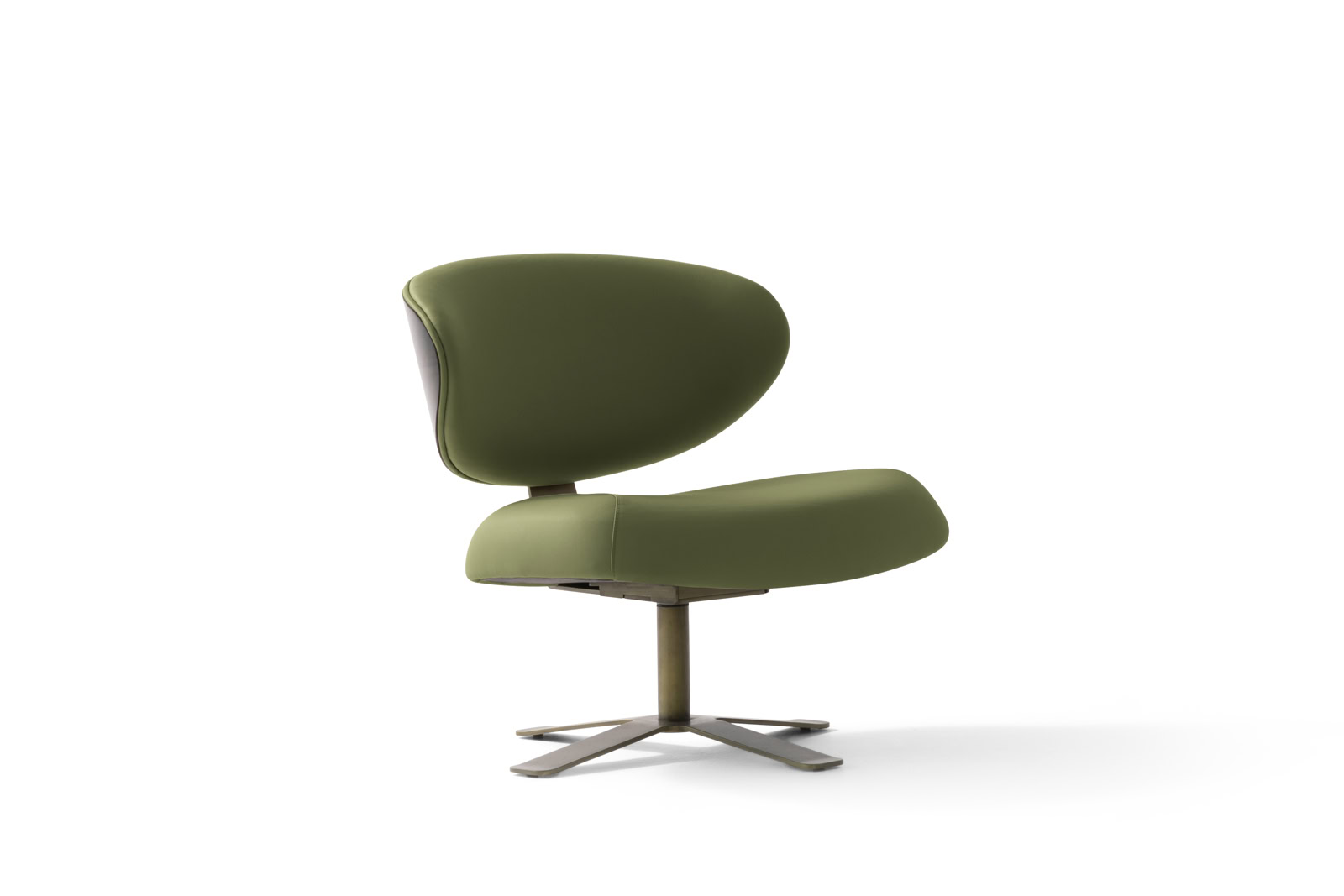 Fauteuil Leo sur fond blanc, vue de profil