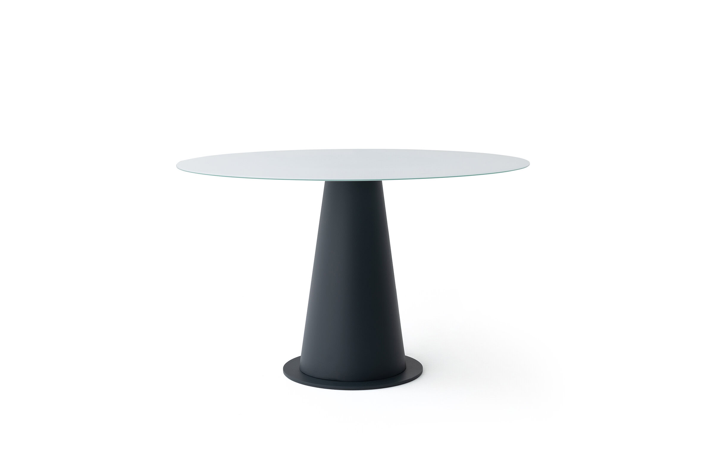 Table Luna sur fond blanc