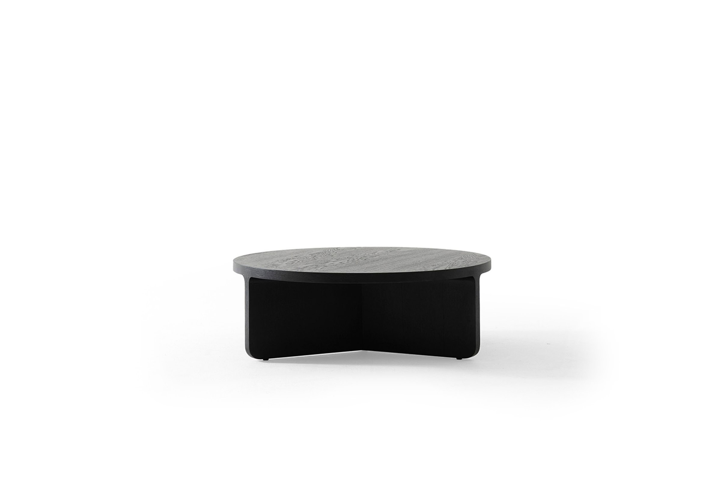 Table basse centrale Max sur fond blanc