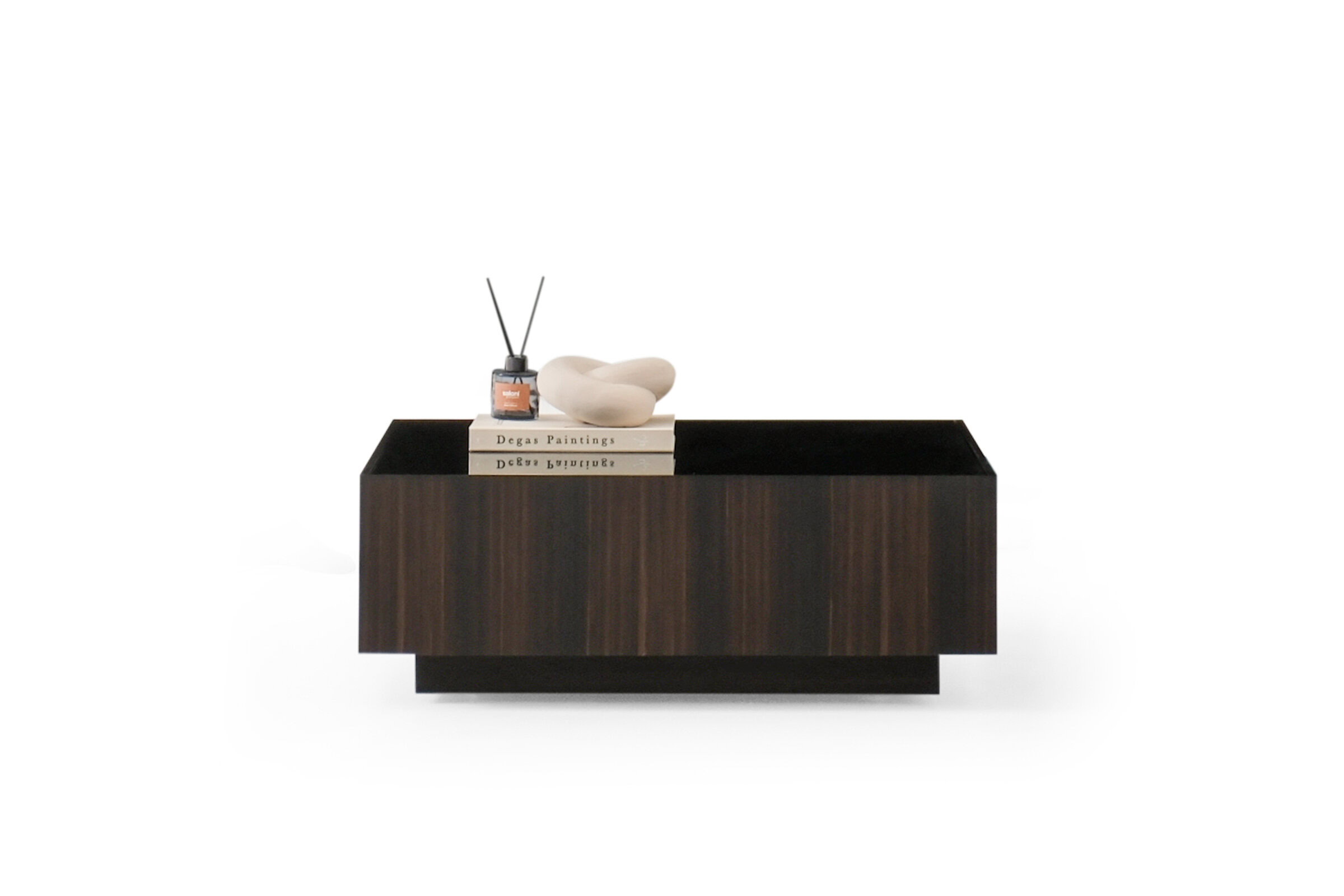 Table basse centrale Nora sur fond blanc