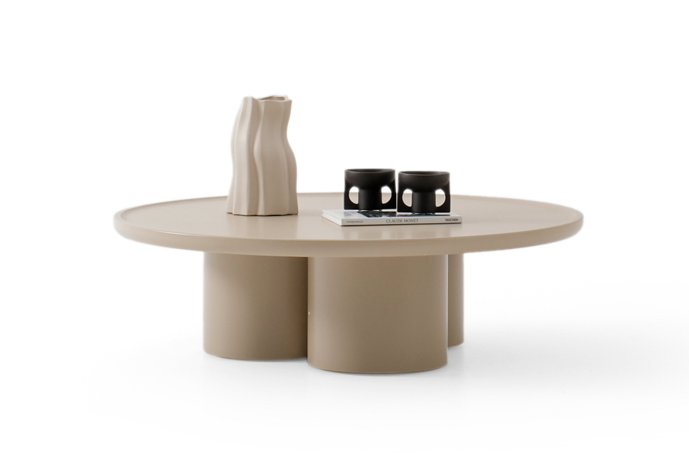 Table d'appoint longue Tridente sur fond blanc